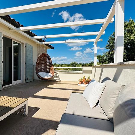 Luxury Villa In Istria - 9,000 Sqm Private Estate With Pool & Sauna, 15 Min To Sea, Near Fazana, 3 Bedrooms Jursici Exterior photo