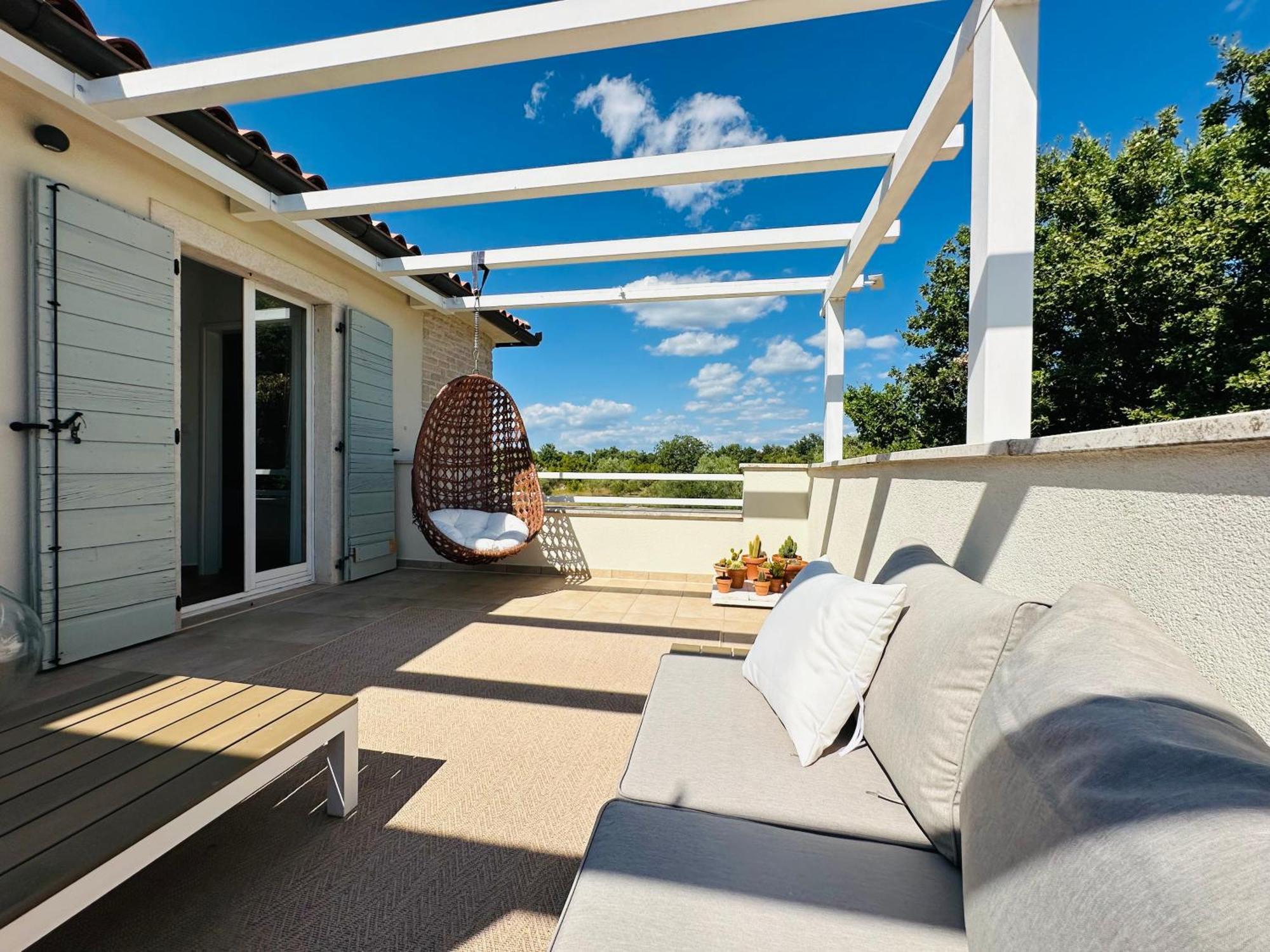 Luxury Villa In Istria - 9,000 Sqm Private Estate With Pool & Sauna, 15 Min To Sea, Near Fazana, 3 Bedrooms Jursici Exterior photo